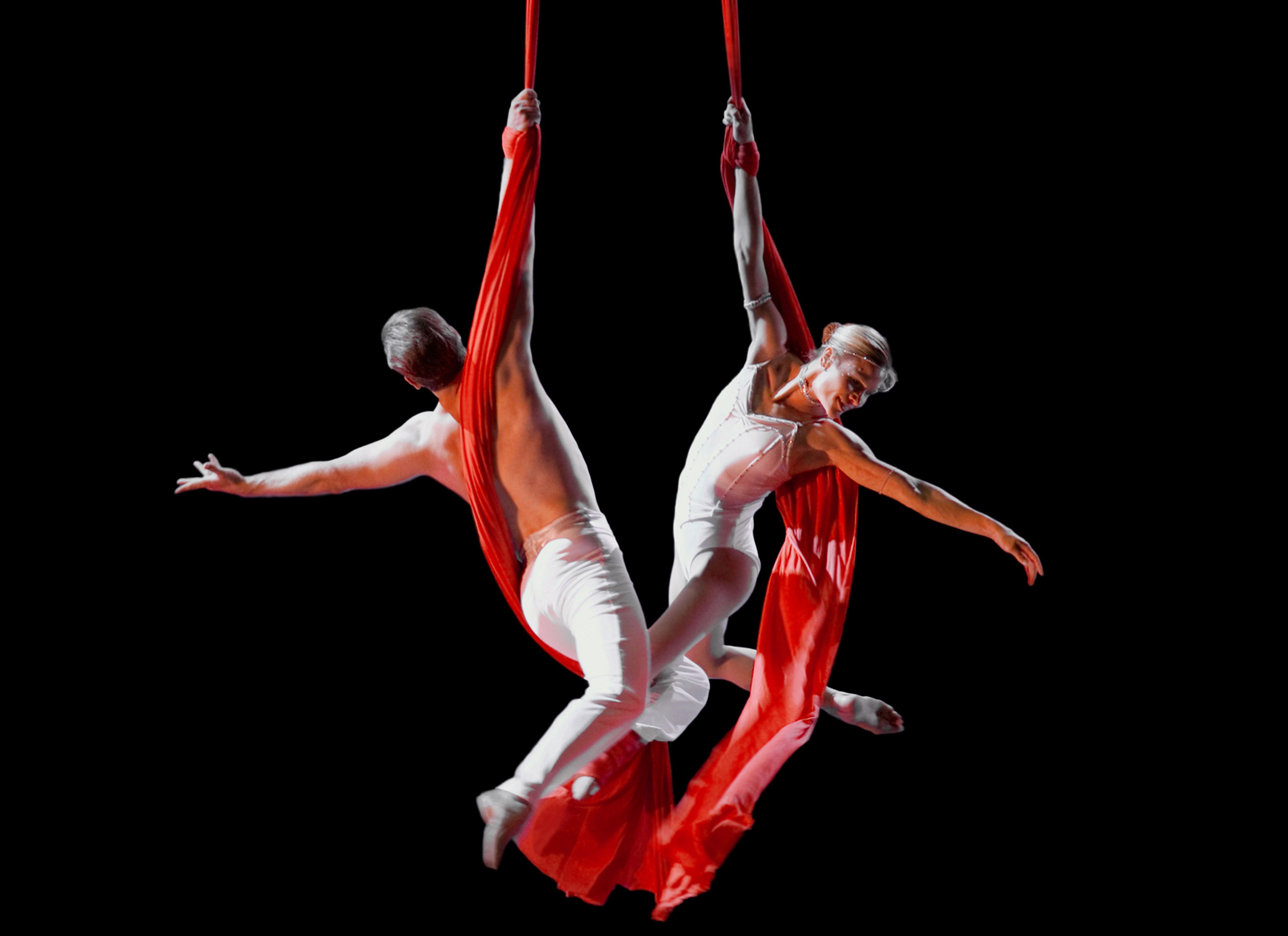 Alexander Streltsov y Christine Van Loo, de Cirque de la Symphonie, compa;[ia que se presenta en el Kennedy Center de DC. Foto gentileza JFKC. (Aerial Duo